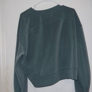 Lululemon crewneck
